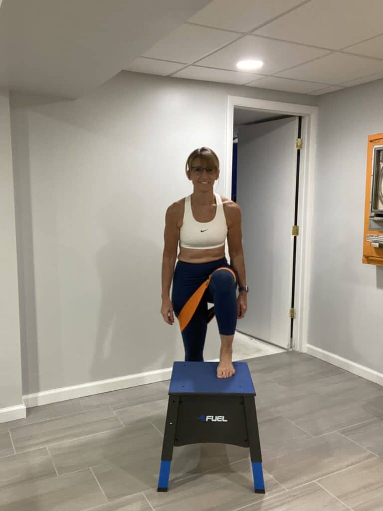 ways to use resistance bands with step ups
